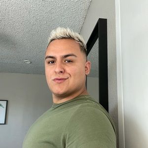 Meet your Posher, Isaac